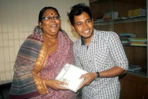 জাবি উপাচার্য ও শিক্ষকদের বিয়ের নিমন্ত্রণ দিলেন মুশফিক